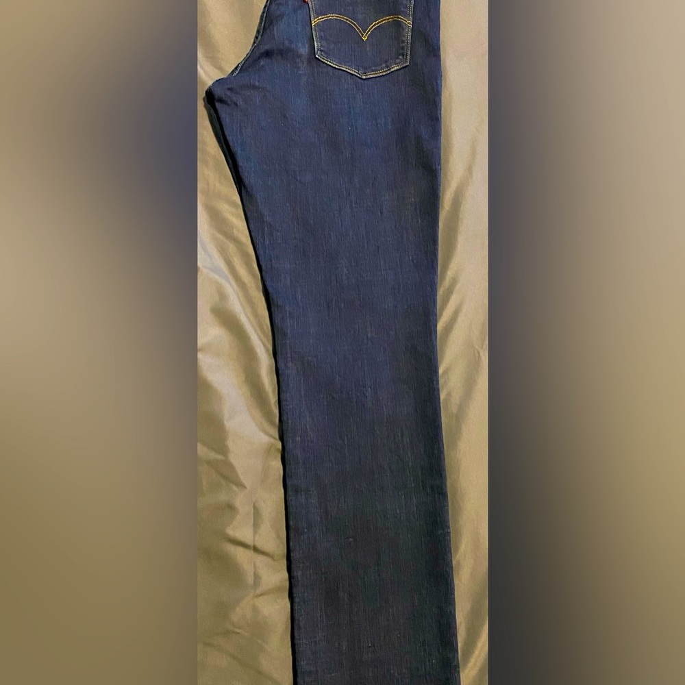 Levi’s 311 Shaping Skinny